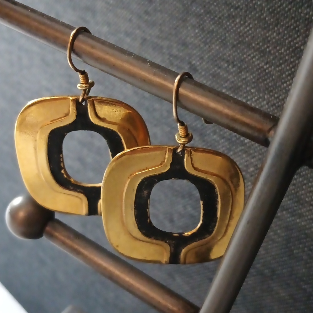 Vintage Laurel Burch Gold and Black Earrings - Picture 4 of 9